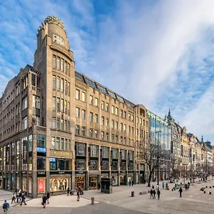 Crown Palace By Adrez Aparthotel Praga